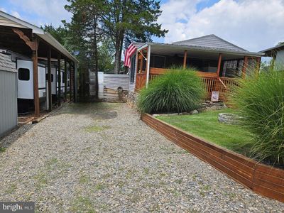16 Old Faceful St, Falling Waters, WV, 25419