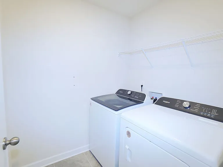 221 Alden Ct — Photo 20