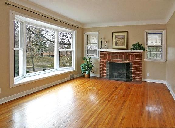 2nd image of 535 Maryland Ave E