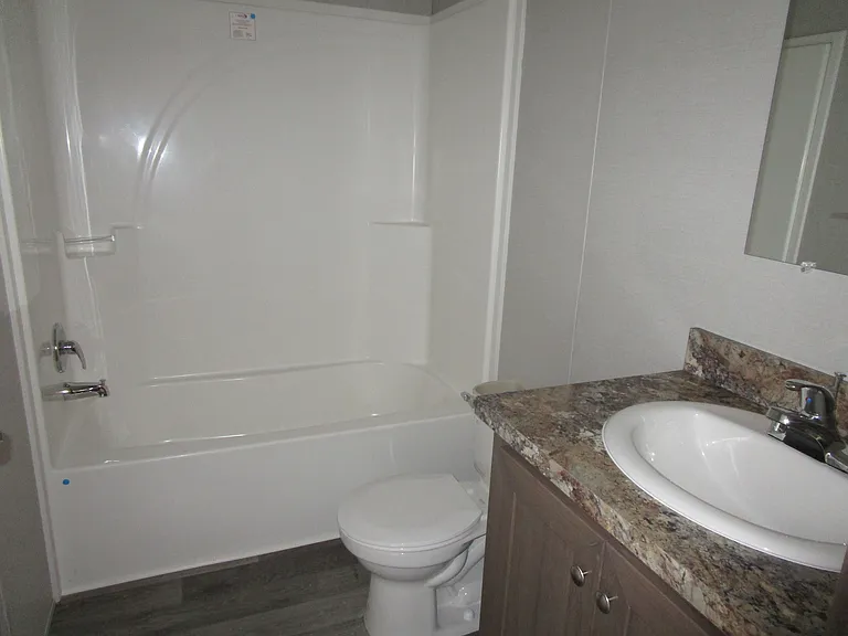 Colonial Oaks — Photo 35