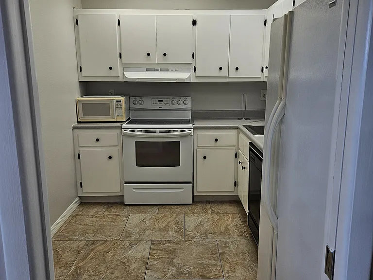 245 Center Rd #207 — Photo 18