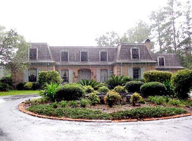 2nd image of 734 Tucker Rd