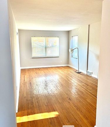 5th image of 5826 Sunshine Dr #2S