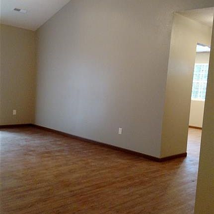 Vaulted Ceiling LIVING ROOM