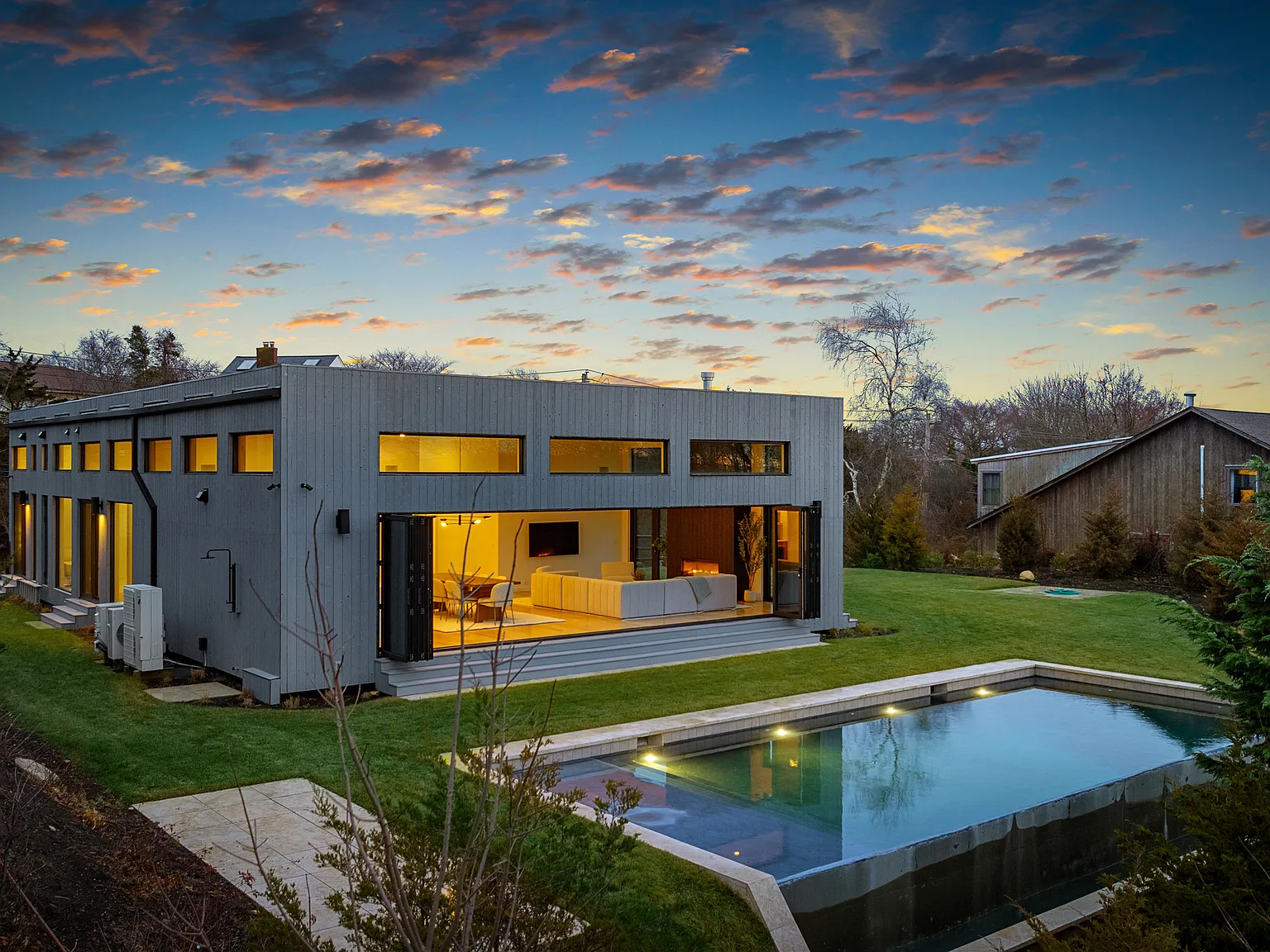 Exquisite Retreat with Infinity Pool Moments from Montauk Town — Photo 1