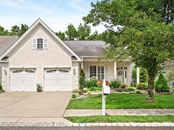 63 Oakmont Lane, Jackson, NJ 08527