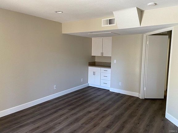 2nd image of 7045 Woodley Ave