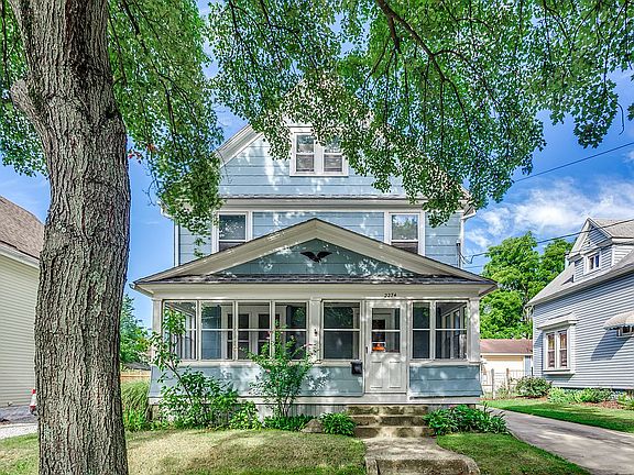 Original craftsman woodwork 
