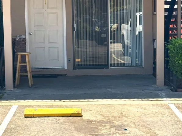 302 Dumont Ave, Hayward, CA 94544