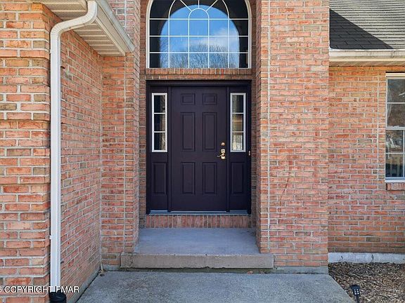 5th image of 356 Jennifer Ln
