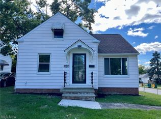 18108 McCracken Rd, Maple Heights, OH 44137