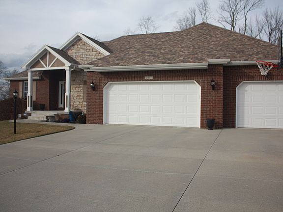 3 car garage, large driveway