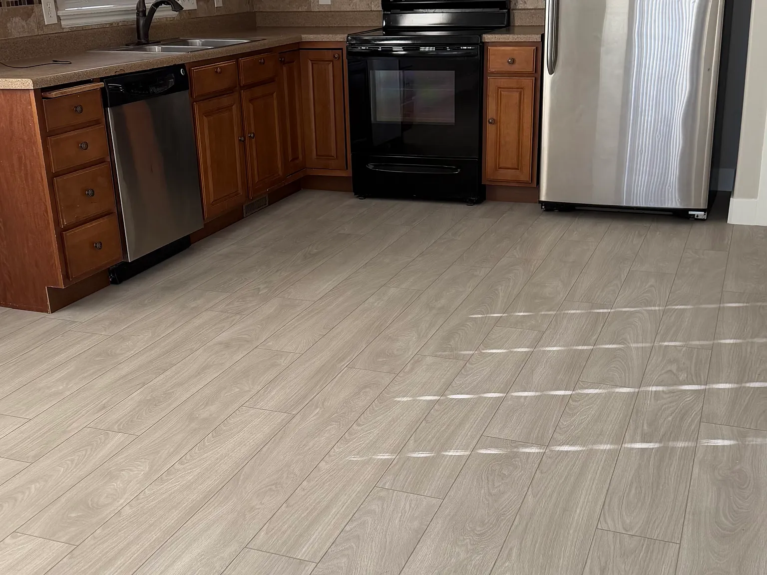 6 bed, 2600 sqft, $3,250 — Photo 3