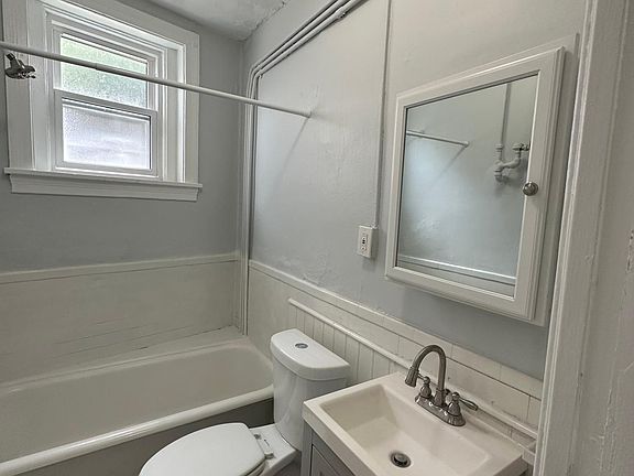 4th image of 520 Virginia St APT 38