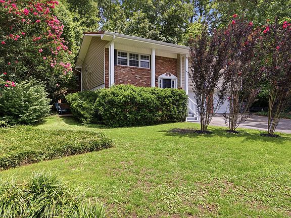 2nd image of 1425 Clearpoint Dr