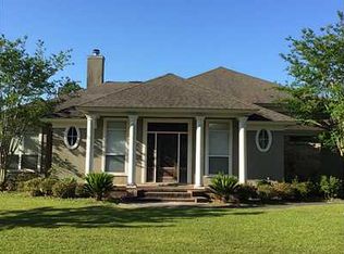 3535 S River Ridge Dr, Diberville, MS 39540
