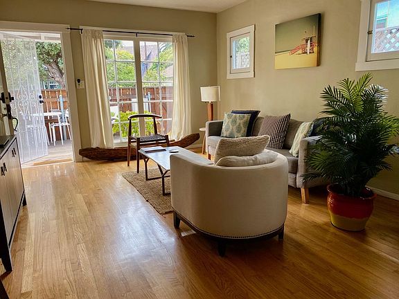 4th image of 315 Windward Ave