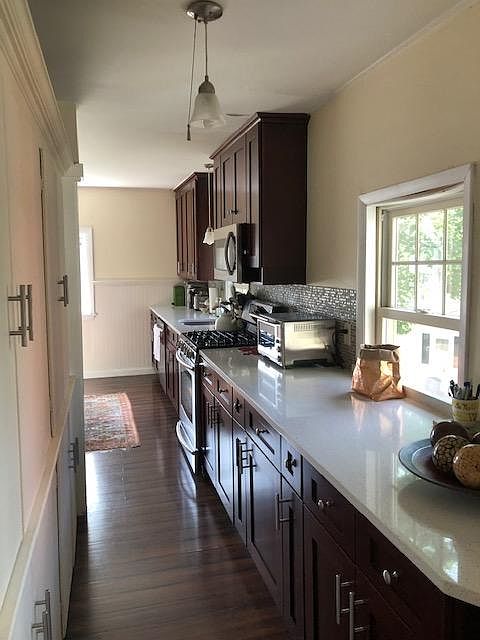 2nd image of 146 Jewett St APT 2