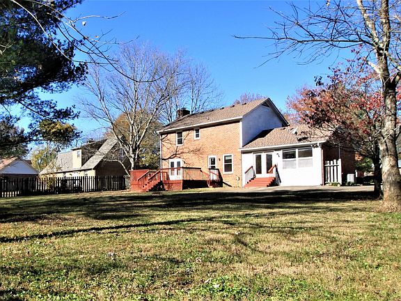 5th image of 2430 Ravenwood Dr