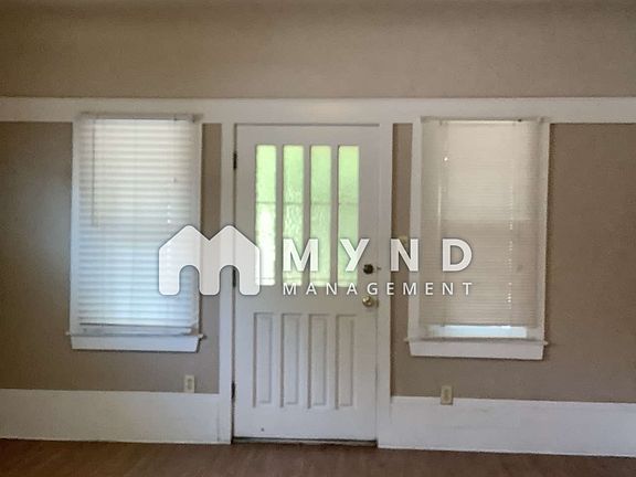 3rd image of 2218 10th St APT 1