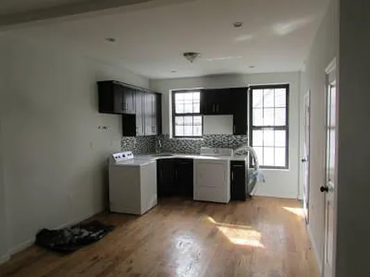 Rented by Urban Realty NYC | media 30