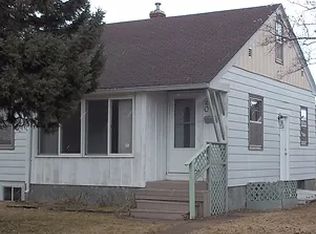 420 9th St NW, Chisholm, MN 55719