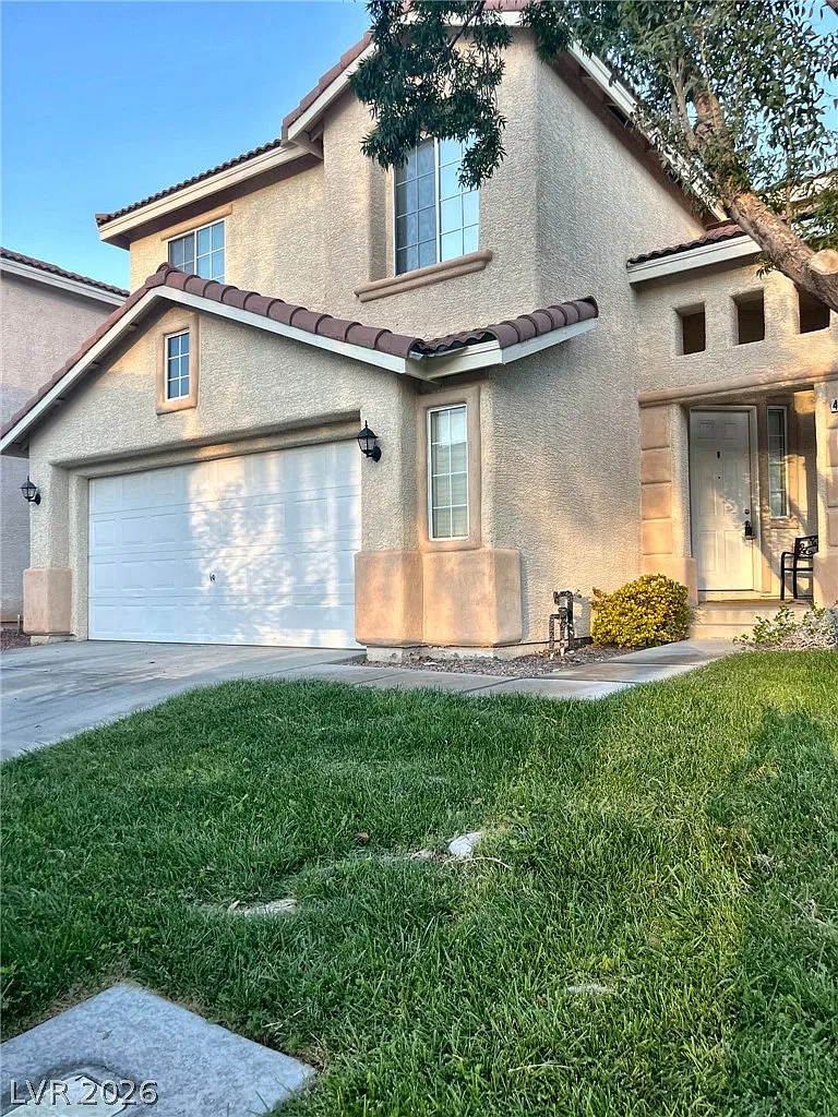 4 bed, 2.5 bath, 1885 sqft, $2,040 — Photo 2
