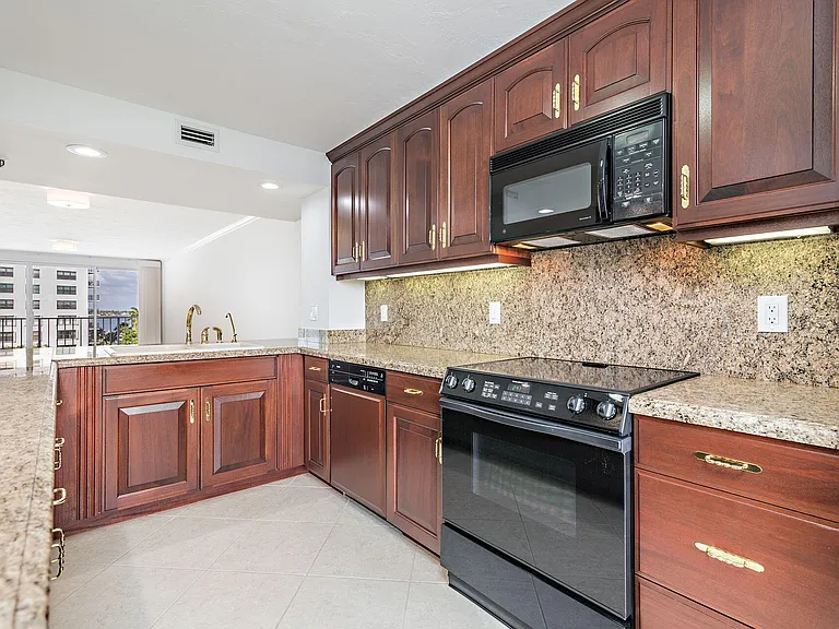3901 S Flagler Dr #505 — Photo 11