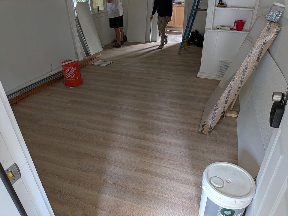 2nd image of 845 Alvord Ave