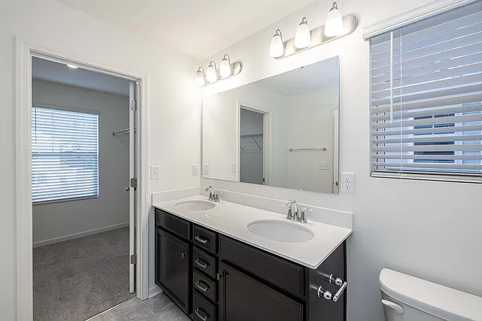105 Luna Ln — Photo 17