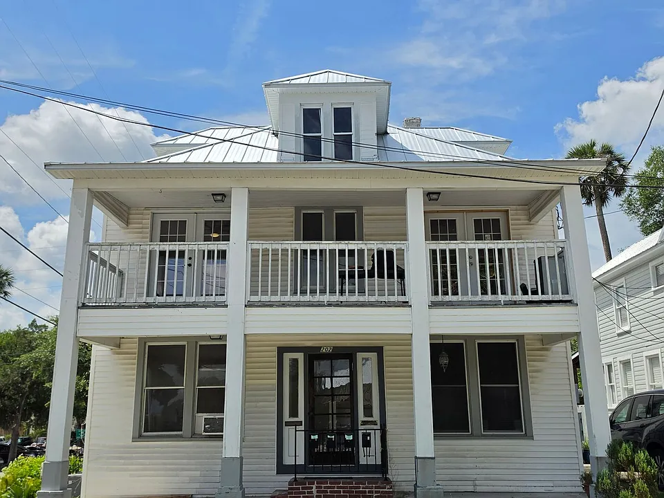 202 Luella Ct