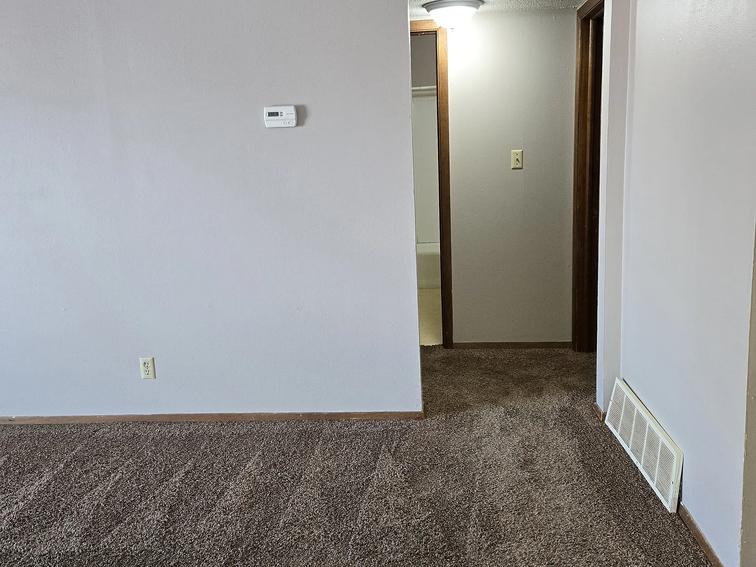 2 bed, 900 sqft, $775 — Photo 4