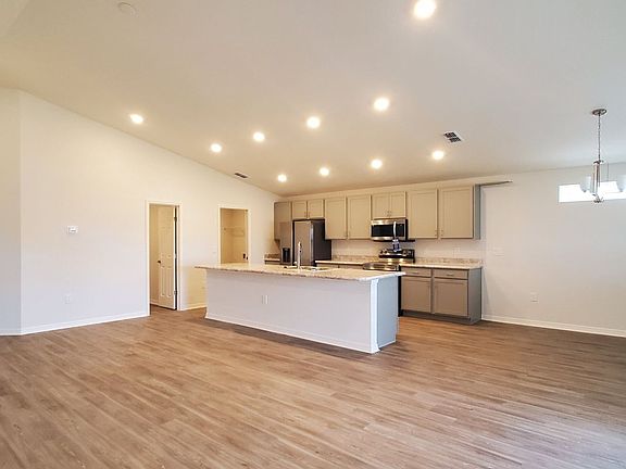 5th image of 2615 San Marco Way