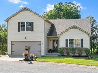 1522 Reasons Dr, Clarksville, TN 37042