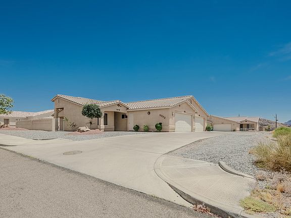 3rd image of 3052 Shoshone Dr Unit 103
