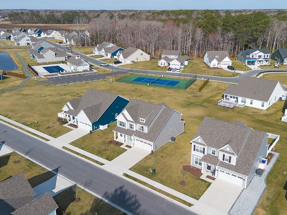 Community Tennis Court and Pool and Fitness
