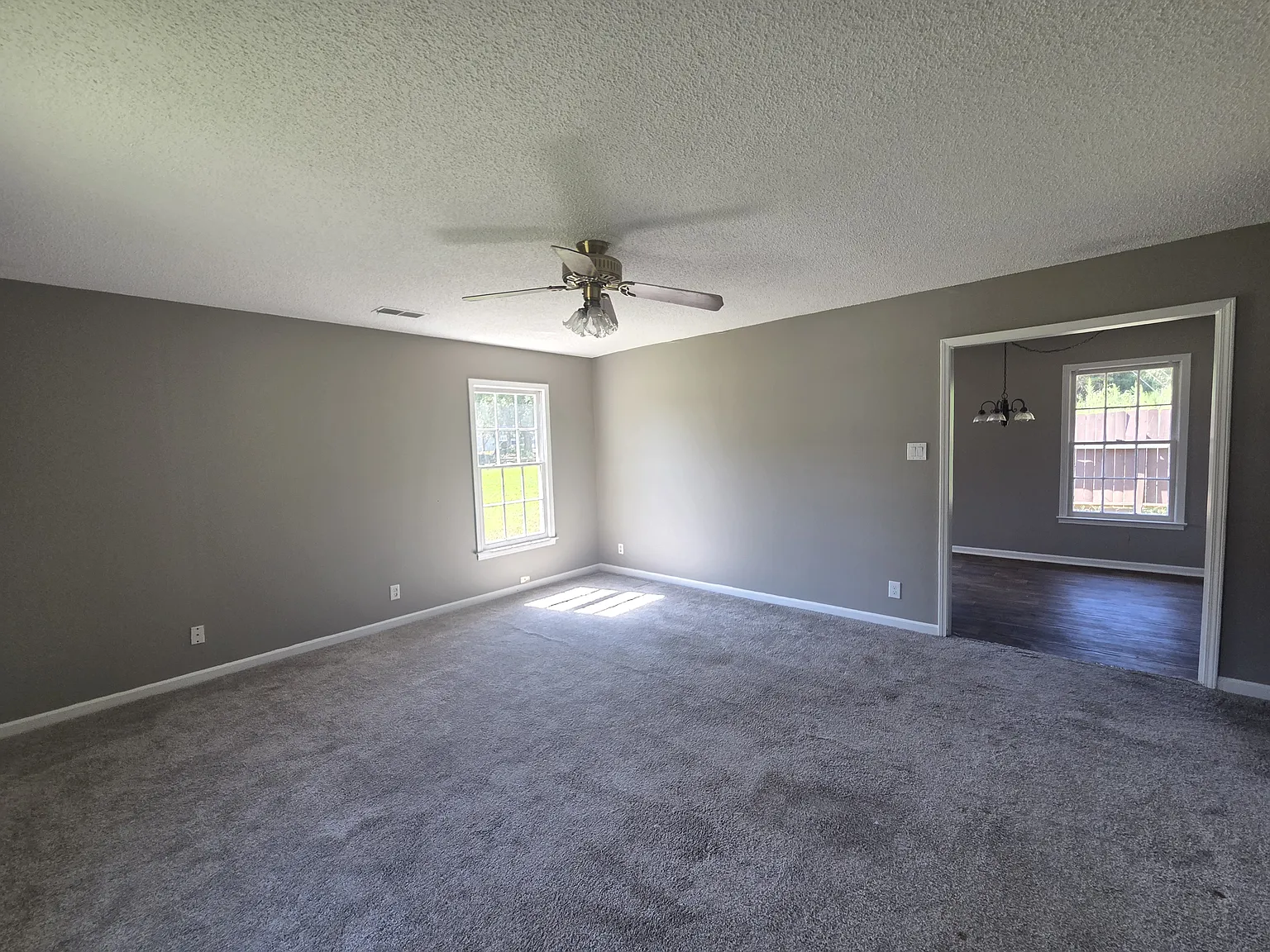 2 bed, 1300 sqft, $1,490 — Photo 3