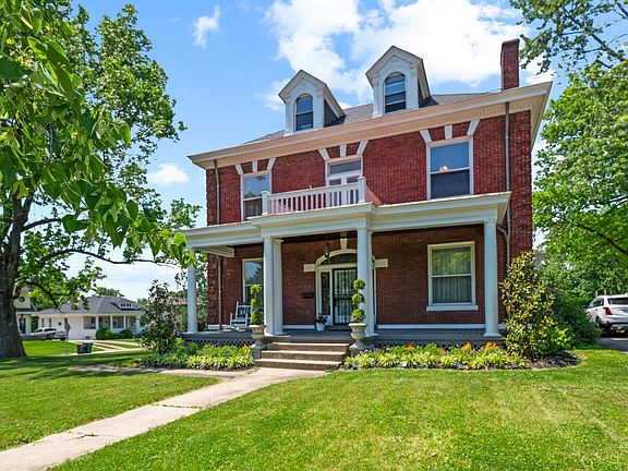 2nd image of 705 Hermosa Ave