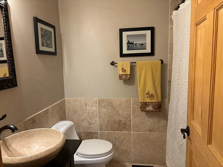 1354 Carinthia Ln — Photo 18