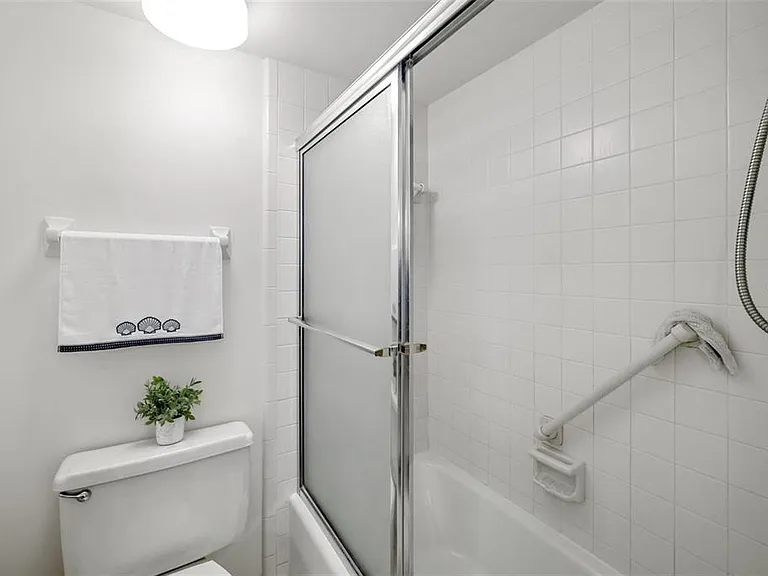 7201 Curtiss Ave #2D — Photo 21