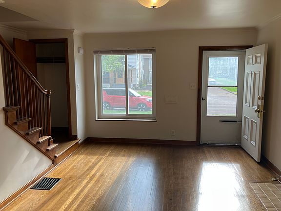3rd image of 3175 Dorris Ave