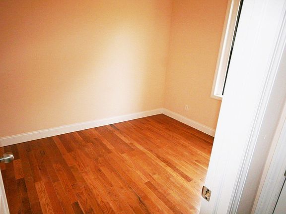 5th image of 2168 35th St APT 2E