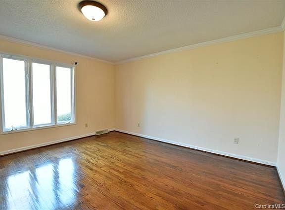 4th image of 4205 Wood Forest Dr