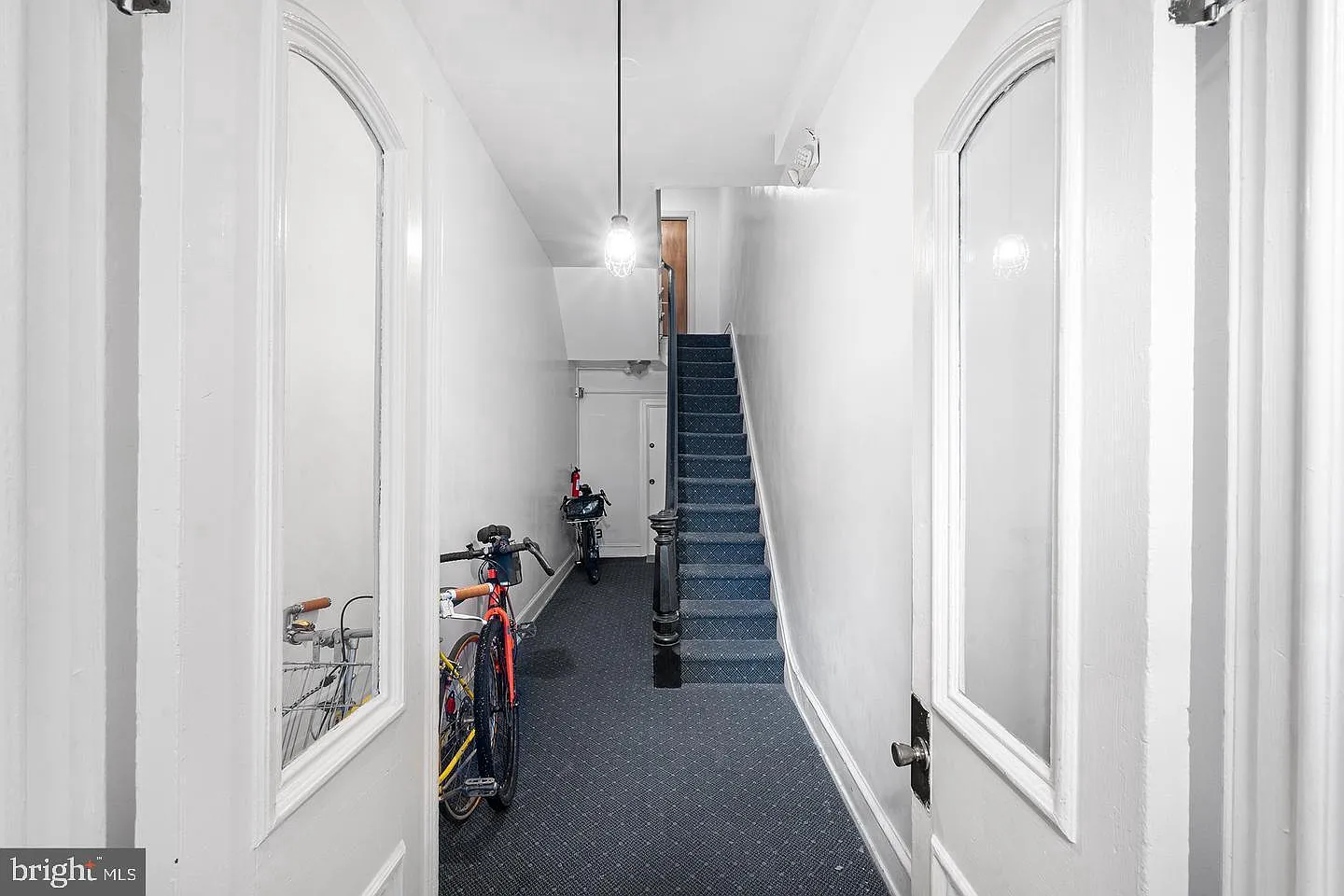 1 bed, 1.0 bath, 2502 sqft, $1,550 — Photo 3