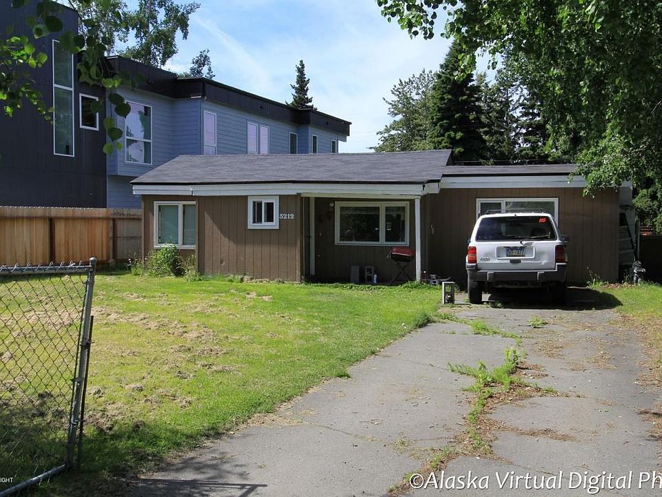 2nd image of 3212 Lois Dr