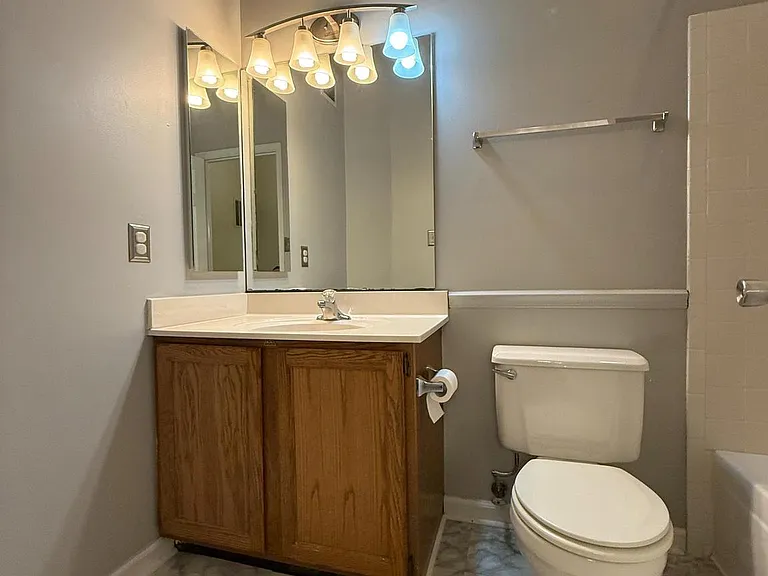 2443 Warm Spring Way — Photo 16