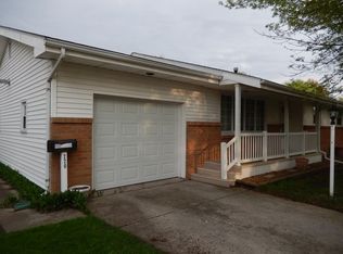 220 Cherry Ln, Momence, IL