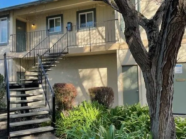 7394 Boris Ct, Rohnert Park, CA 94928