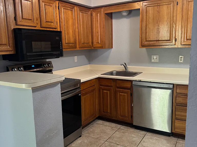 11130 Stratford Dr #306 — Photo 3