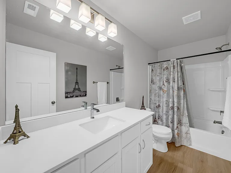 690 SE Drumlin Dr — Photo 21